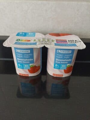 Yogur Desnatado Con Edulcorantes Con Fresas